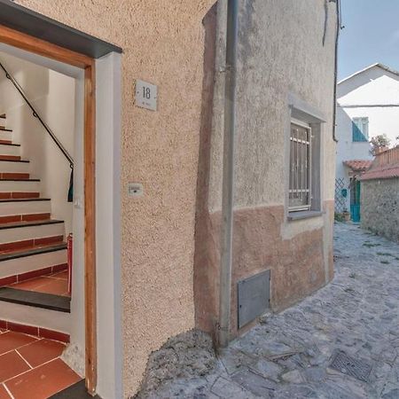 فيلا Casa Nonna Nella Marina dʼMarina dʼAndora المظهر الخارجي الصورة